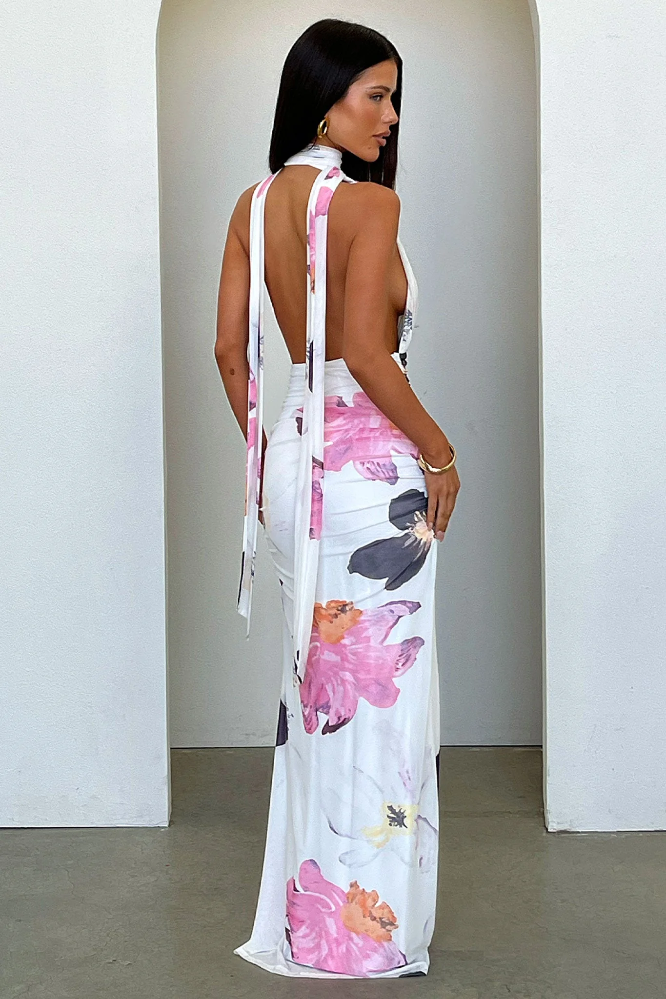 Aven Halter Neck Maxi Dress - White Floral - Image 3