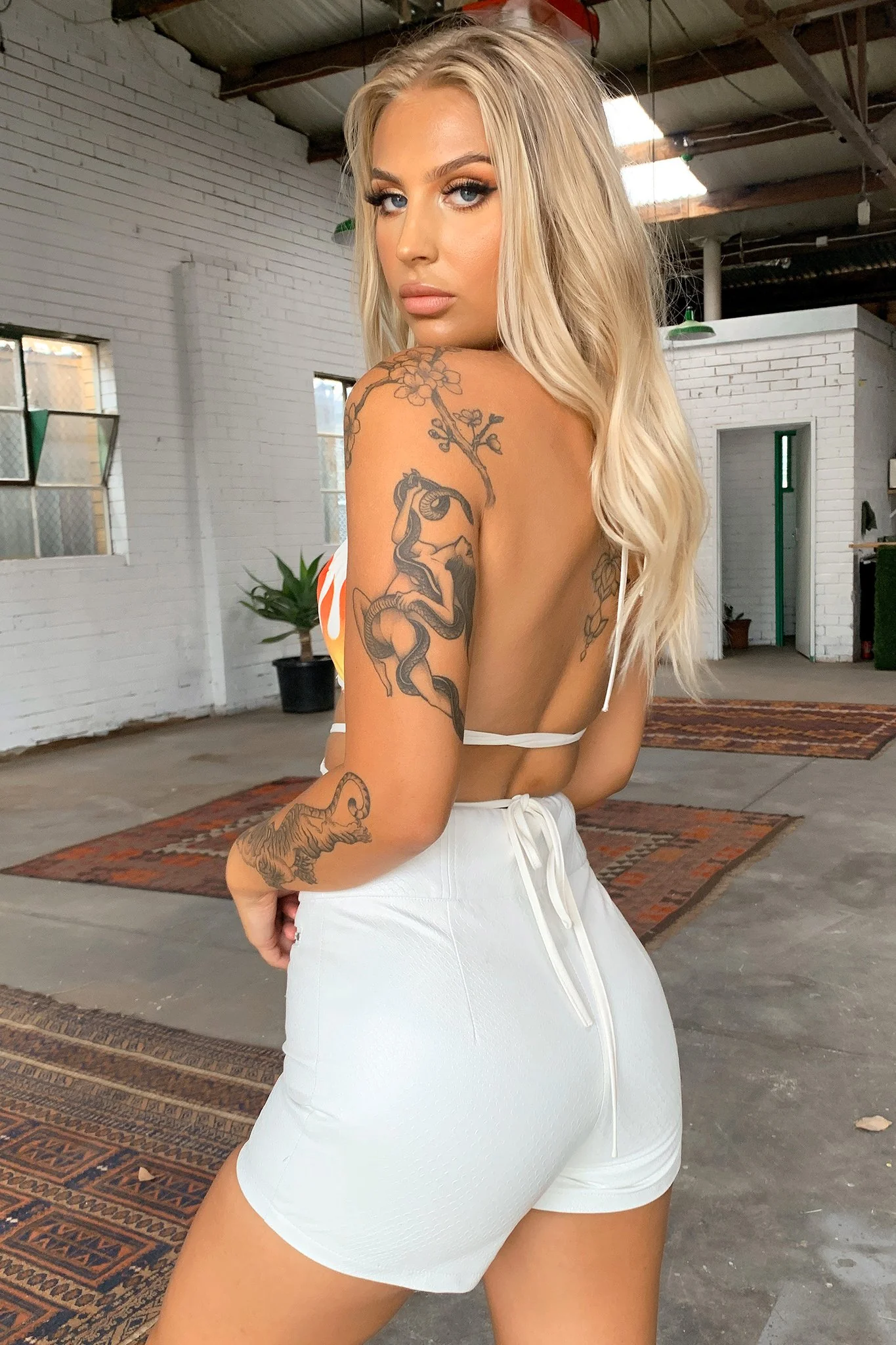 Magnus Shorts - White - Image 8