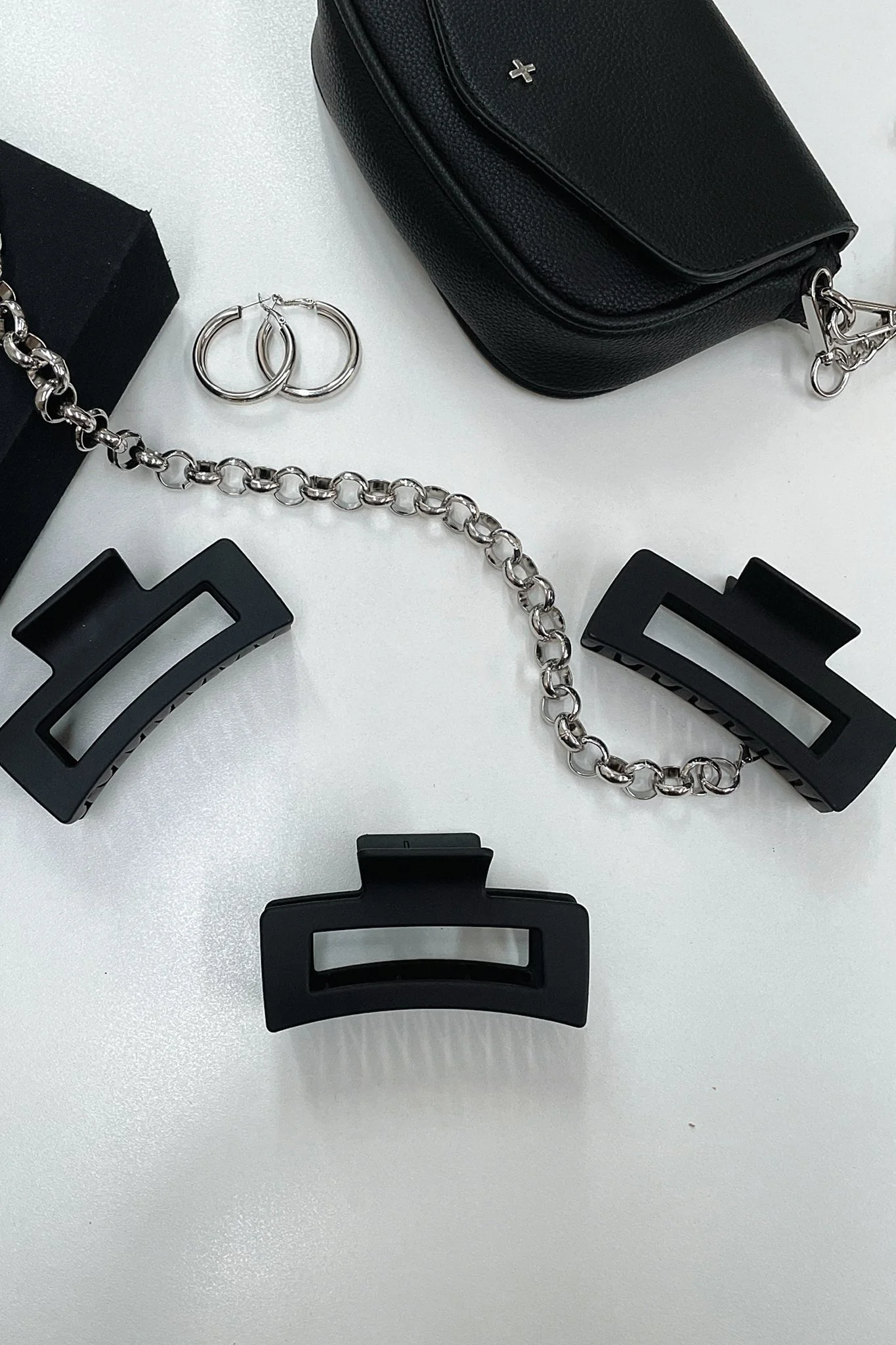 Mika Claw Clip - Black - Image 3