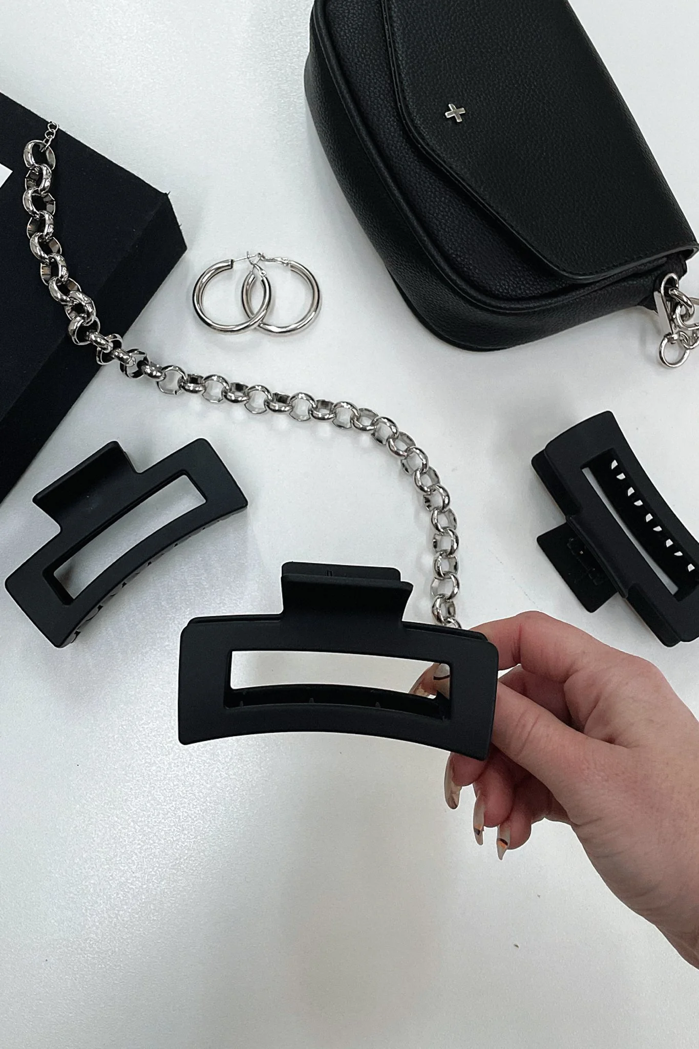 Mika Claw Clip - Black - Image 4