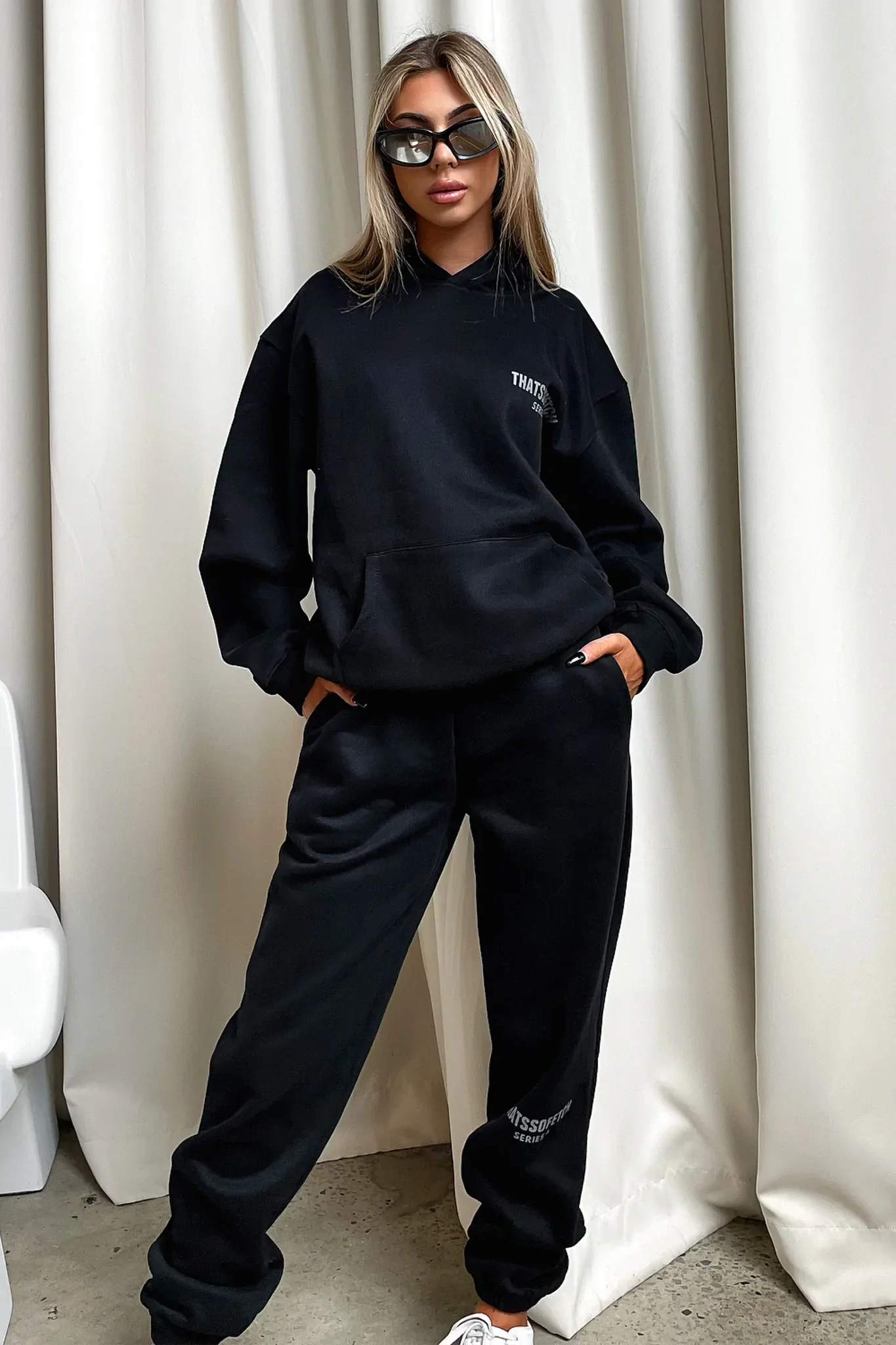 Series 6 Sweatpants - Black - Image 3