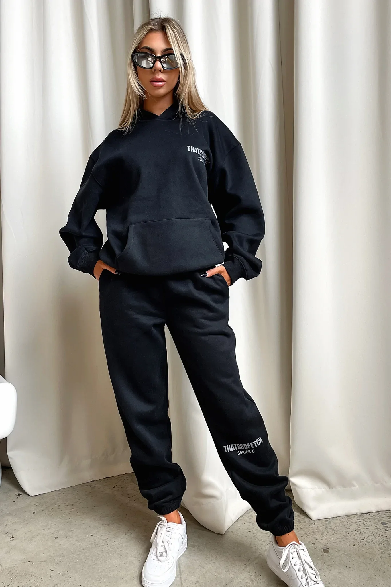 Series 6 Sweatpants - Black - Image 5