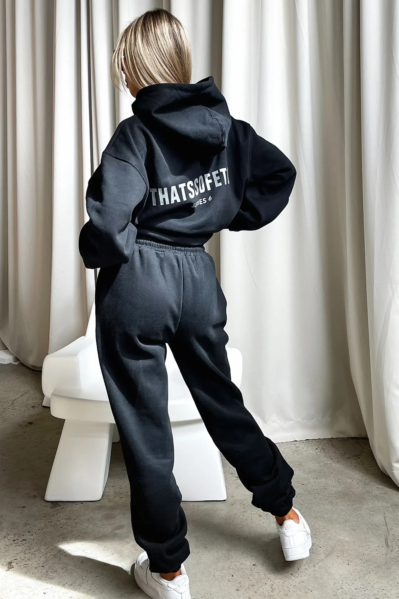 Series 6 Sweatpants - Black - Image 8