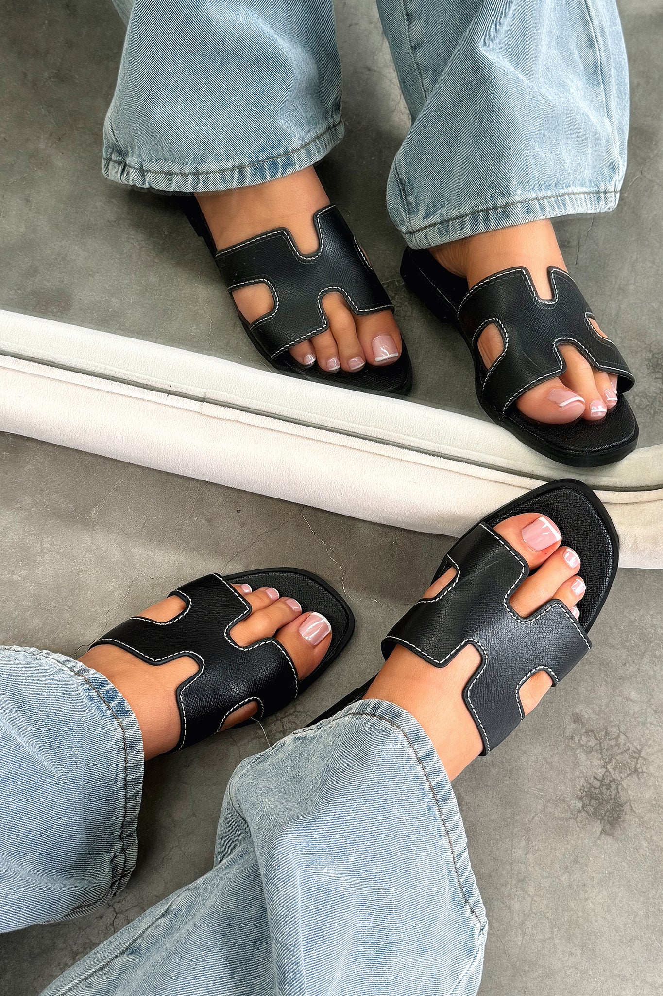 Valia Slides - Black - Image 2
