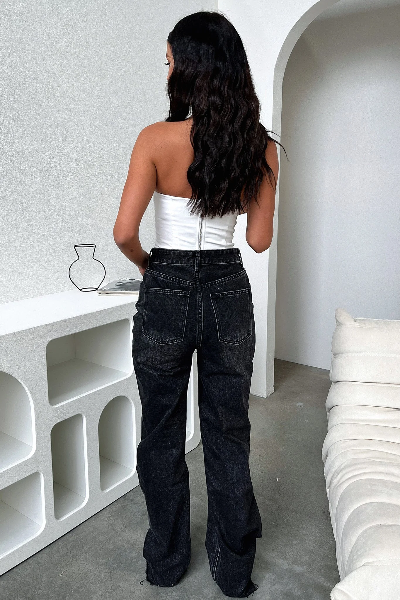 Varski Semi-Wide Leg Jeans - Black Denim - Image 5