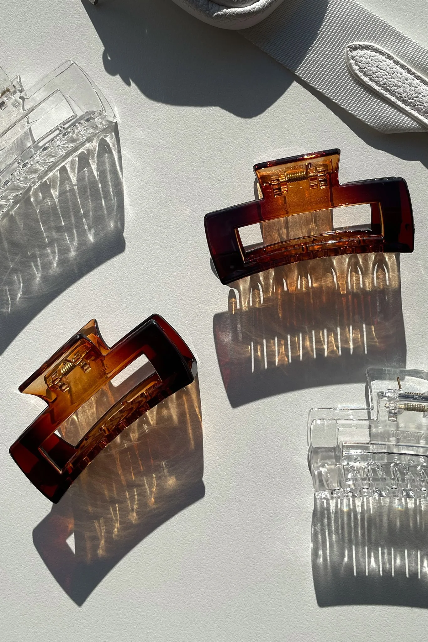 Zen Claw Clips 2 Pack- Brown/Clear - Image 4